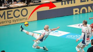 WIN THE BALL AT ANY COST - FANTASTIC VOLLEYBALL SAVES\\DIGS