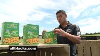 All Blacks to the Nation - Potato Packing in Pukekohe