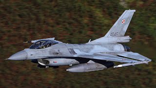 POLISH F-16s GRACEFULLY NAVIGATE THE MACH LOOP - 4K