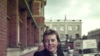 Peter Skellern - Too Much, I'm in Love (lyrics)