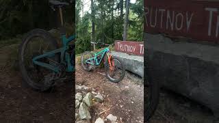 8 Výstupu na kopec na Trutnov Trails a všechny hlavní traily za jeden den 🤘😉👌 na Yeti SB160￼