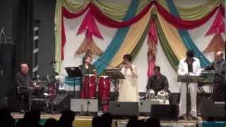 Sun Ra Hai Live: by Tejinder (TJ) Vellani in Vancouver with Karim Vellani \u0026 Band