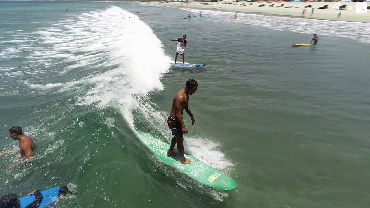 Surfing Kuta Beach BALI 08:00 30Nov.2019 - YouTube