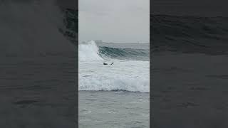 సముద్రం అలల మీద నిలుచొని రావడం 🌊🌊🏄🏄