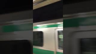 【JR東日本】E233系7000番台 埼京線〝クリスマスオープン パンタグラフ上昇 大宮駅〟