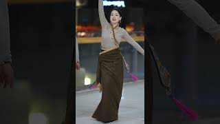 Wengmu's elegant Tibetan dance ，the most beautiful Tibetan woman