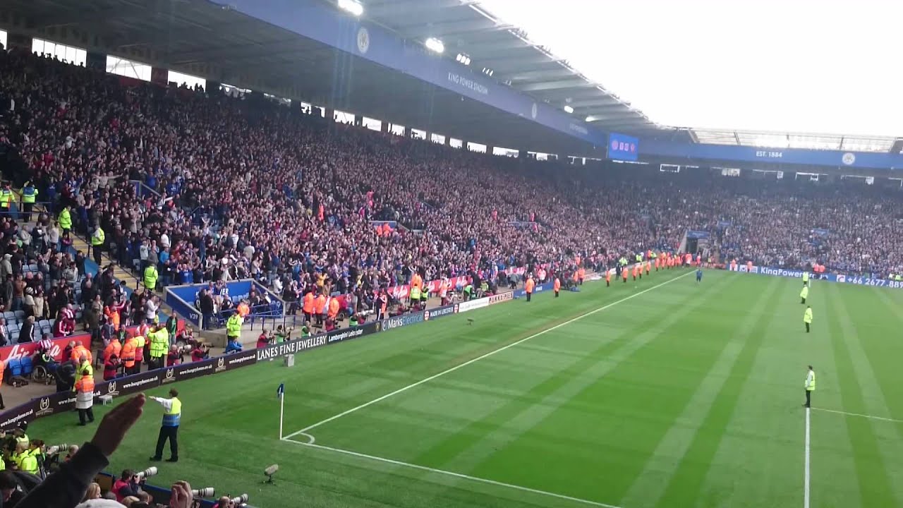 Leicester City Sing We're Gonna Win The League! - YouTube