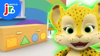 Counting Sides of Shapes! 🛑 Shapes for Toddlers | Word Party Presents: Math! | Netflix Jr