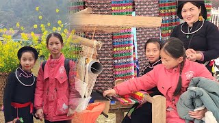 My two nieces and I went to the festival , experienced the traditional brocade weaving of the nation