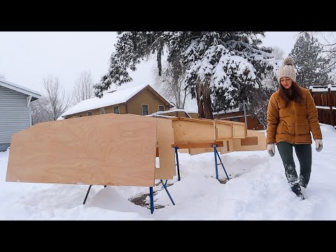 Building a hull in a snowstorm (a dummy's attempt at a house boat build)