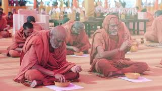 Sant Prasadam Pankti | Amrut Mahotsav | Shree Swaminarayan Gurukul Rajkot Sansthan