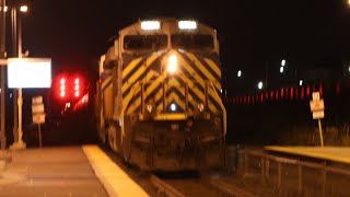 (Train meet!) CN train M382 east meets a stopped CN M383 at mount Pleasant (11/17/2024)