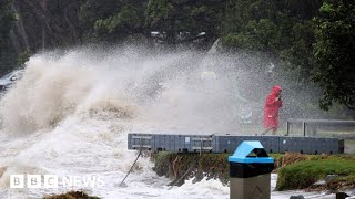 Thousands left without power as Cyclone Gabrielle hits New Zealand - BBC News