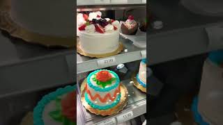 Delicious cakes 🎂 at Publix #shorts #asmr #asmrsounds #satisfyingsounds #yummy #cakes