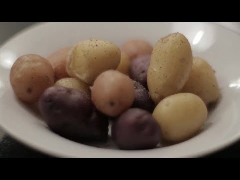 How to Boil Potatoes in the Oven : Cooking With Potatoes How to Boil Potatoes in the Oven : Cooking With Potatoes
