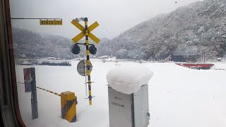 [Vlogmas] Snowy Train Ride in the Japanese Countryside (Izumo→Okayama)