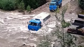 Russian Kamaz Trucks Heavy Off-Road on Deep Flooded Terrain!