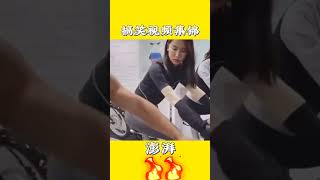 男子上拳擊臺，結果被暴雞了哈哈哈