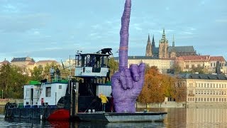 Czech floating finger sends president message