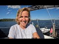 ep. 15 manoeuvres à la voile en solo petite balade pour aller faire des courses ⛵️🥬🍇