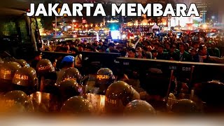 JAKARTA MEMANAS ‼️ DETIK2 PASUKAN BRIMOB BUBARKAN AKSI MAHASISWA