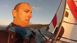 Vitesse et dessalage en catamaran avec 18 noeuds sur le Léman.