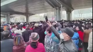 Chinese retirees take to streets to protest health insurance cuts