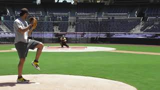 Javy Guerra - bullpen, practicing cutter