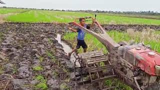 Kecil Kecil Cabe Rawit! Baru kelas 3 sd bawa traktor sawah