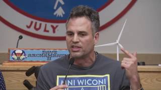 Mark Ruffalo Uncut At Standing Rock | APTN News