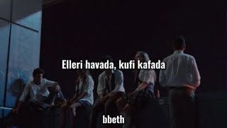 Duman - Kufi (Sözleri) | Elleri havada kufi kafada