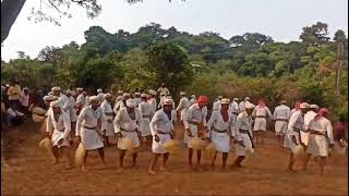 ಕೊಡಗಿನ ಪುರುಷರ ಪೀಲಿ ಆಟ್ ಸಾಂಪ್ರದಾಯಿಕ ನೃತ್ಯ.....