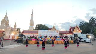 @ตำบลกุดฉิม 1 รำเปิดวง  โครงการถนนสายวัฒนธรรมอำเภอธาตุพนม  จังหวัดนครพนม  5 / 9 /2656