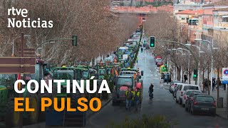 PROTESTAS CAMPO: Los AGRICULTORES de MÁLAGA se REÚNEN frente al CENTRO LOGÍSTICO de ANTEQUERA | RTVE