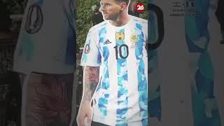 Colocaron una gigantografía de Lionel Messi en medio de un río en India