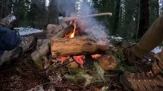 Warming up next to the Campfire in the forest| Cozy 4K Campfire Ambience \u0026 Nature - smoking boot