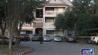 Man detained after his sister, niece found dead in west Houston apartment