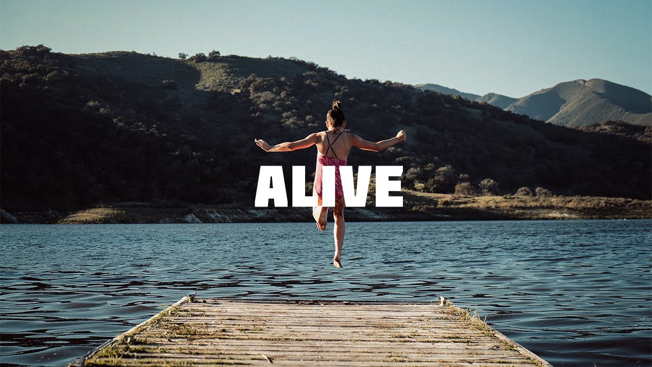 Hillsong Young And Free - ALIVE (with Lyrics) - YouTube