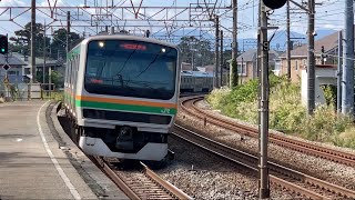 東海道線E231系1000番台U64編成+U509編成　宇都宮行きとして大磯駅に入線するシーン