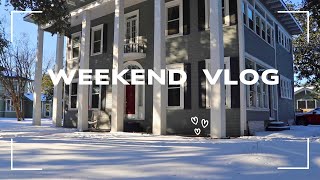 Weekend Vlog | Snow day, book shopping, and introducing the kitty cats! 🐈😻