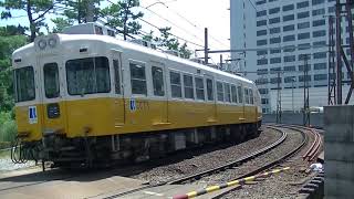 高松琴平電鉄1100形リニューアル車　築港構内第一踏切通過