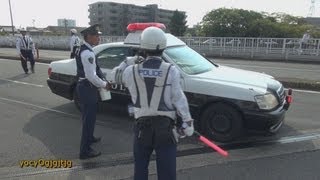 交差点全面通行止　警察官の奮闘記