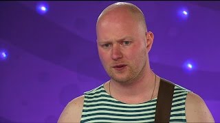 Oleg gör succé hos Idoljuryn med  Electropop i Idol 2011 - Idol Sverige (TV4)