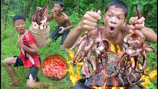 Cooking big hand octopus, recipes in jungle - Eating delicious | Primitive technology