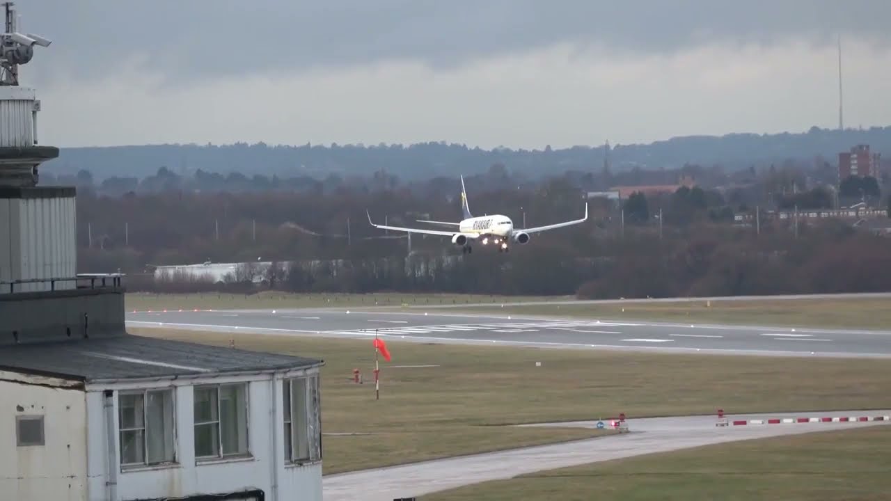 Ryanair Landing Experience Youtube