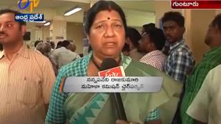 Nannapaneni Rajakumari Exchanges Old notes at Arundelpet of Guntur