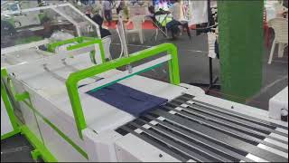Automatic Packing Machine in Garments Industries #garments #packing #automaticpackingmachine