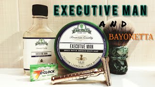 Stirling Executive Man, rasoio TGS Bayonetta, pennello Ds Cosmetic G7 e lamette 7 o'clock ss