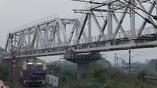 Khordha Road-Kendujhargarh Memu Xing with Anand Vihar Terminal-Puri Neelachal Express #train #travel