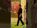 MS Dhoni and Sakshi Dhoni ground entry Anant Ambani wedding party Mahendra Radhika merchant#cricket